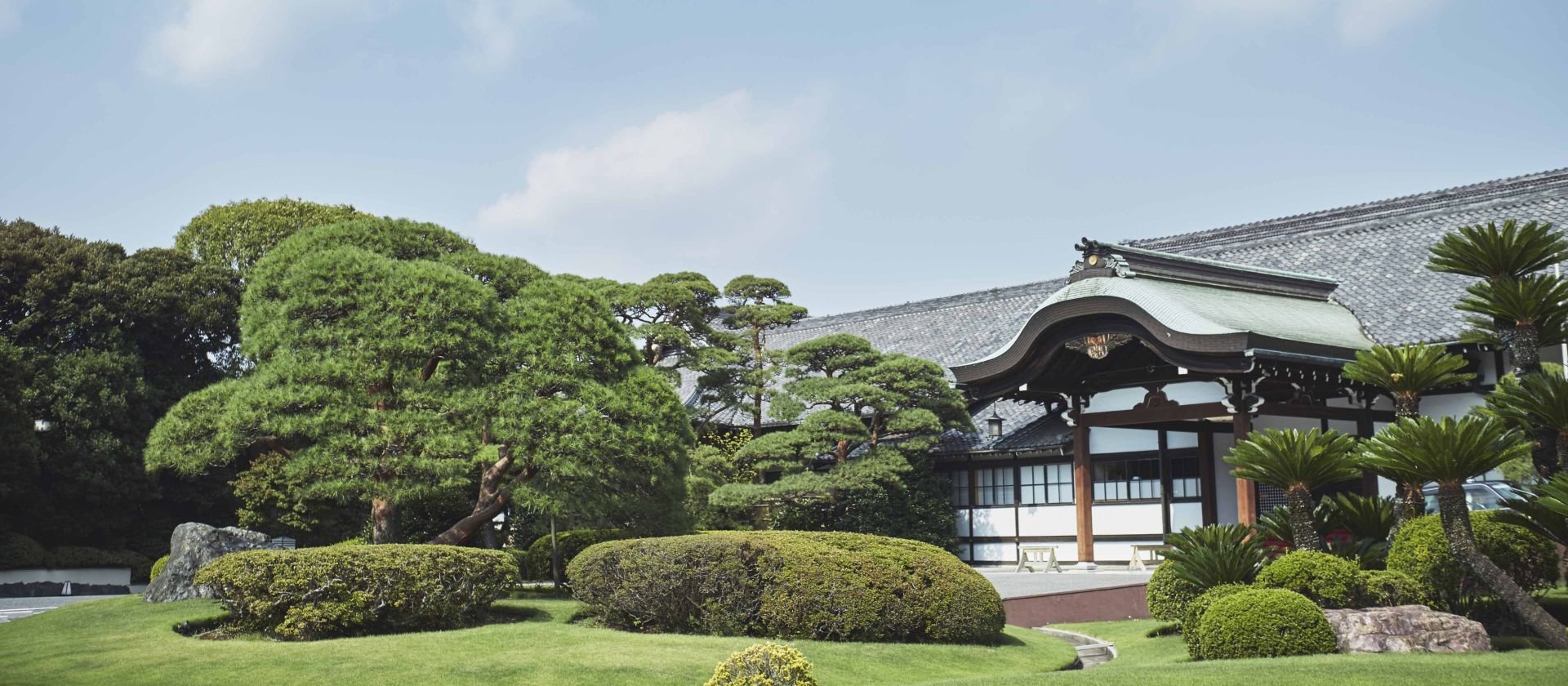 🏛️ 메이지 기념관 뾰족모자 노래비(메이지 키넨칸 통가리보시노 카히) 이미지 6